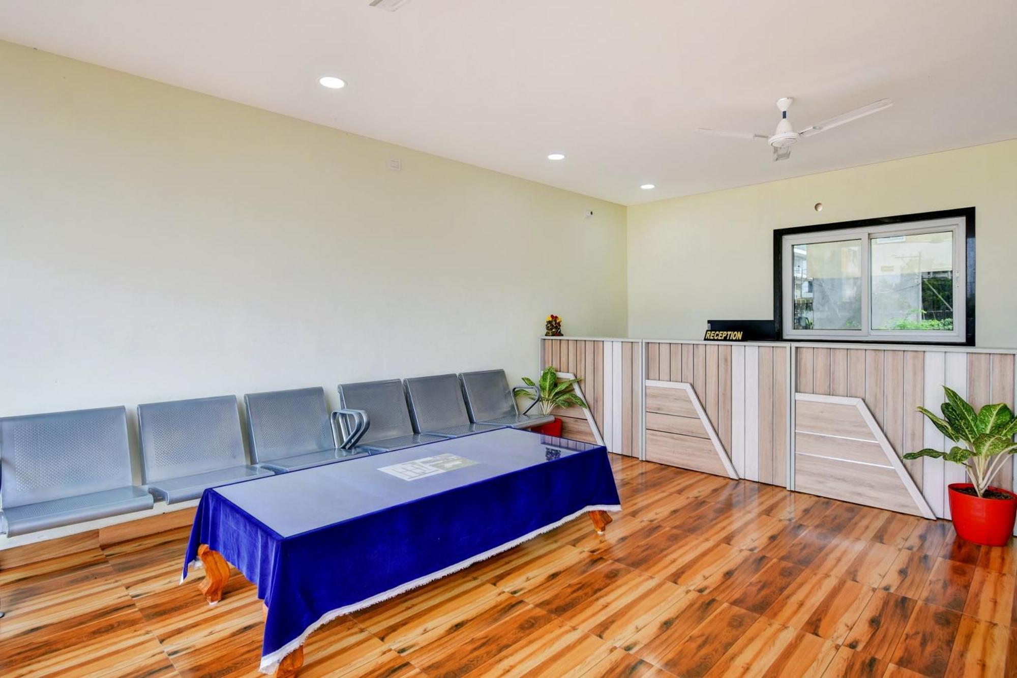 Oyo Home Msr Guest Inn Homestay Неллуру Экстерьер фото