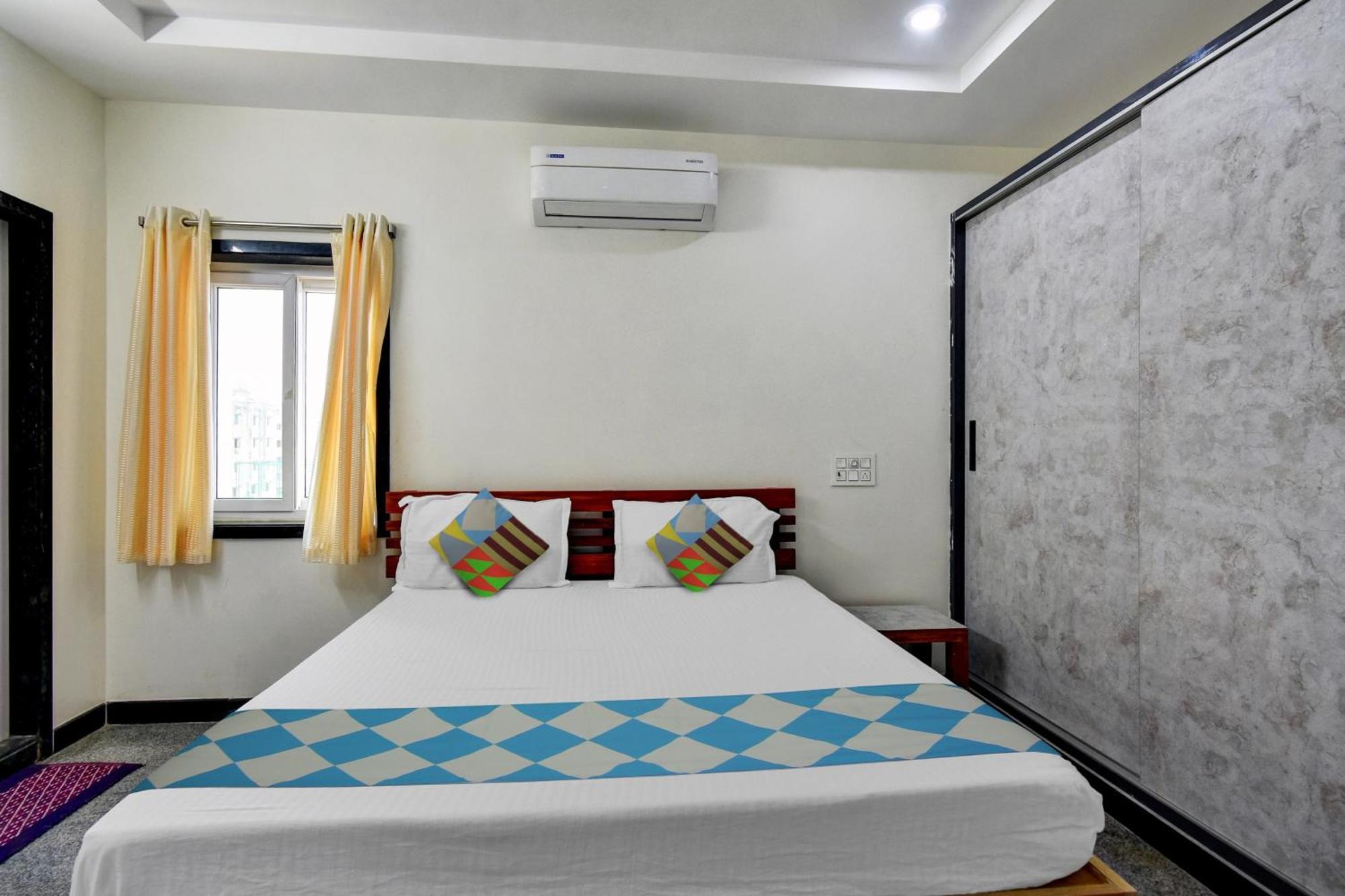 Oyo Home Msr Guest Inn Homestay Неллуру Экстерьер фото