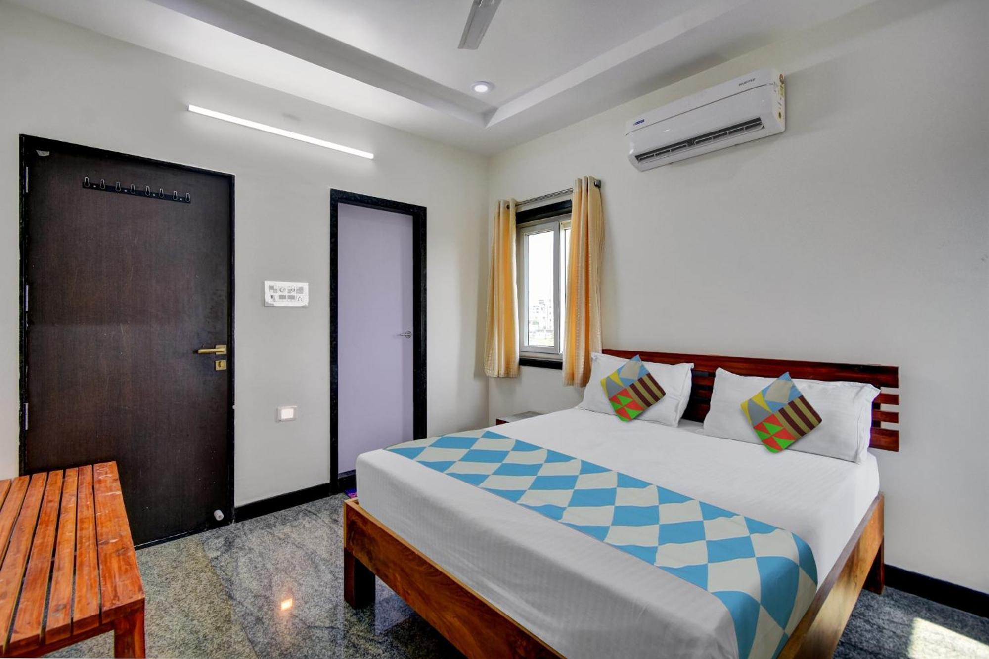 Oyo Home Msr Guest Inn Homestay Неллуру Экстерьер фото
