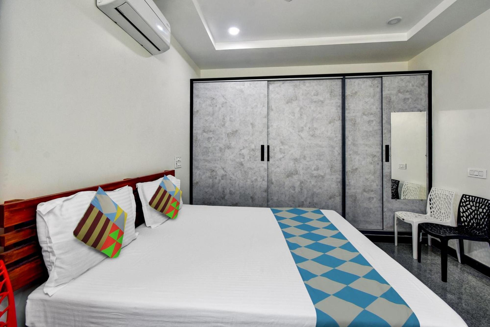 Oyo Home Msr Guest Inn Homestay Неллуру Экстерьер фото