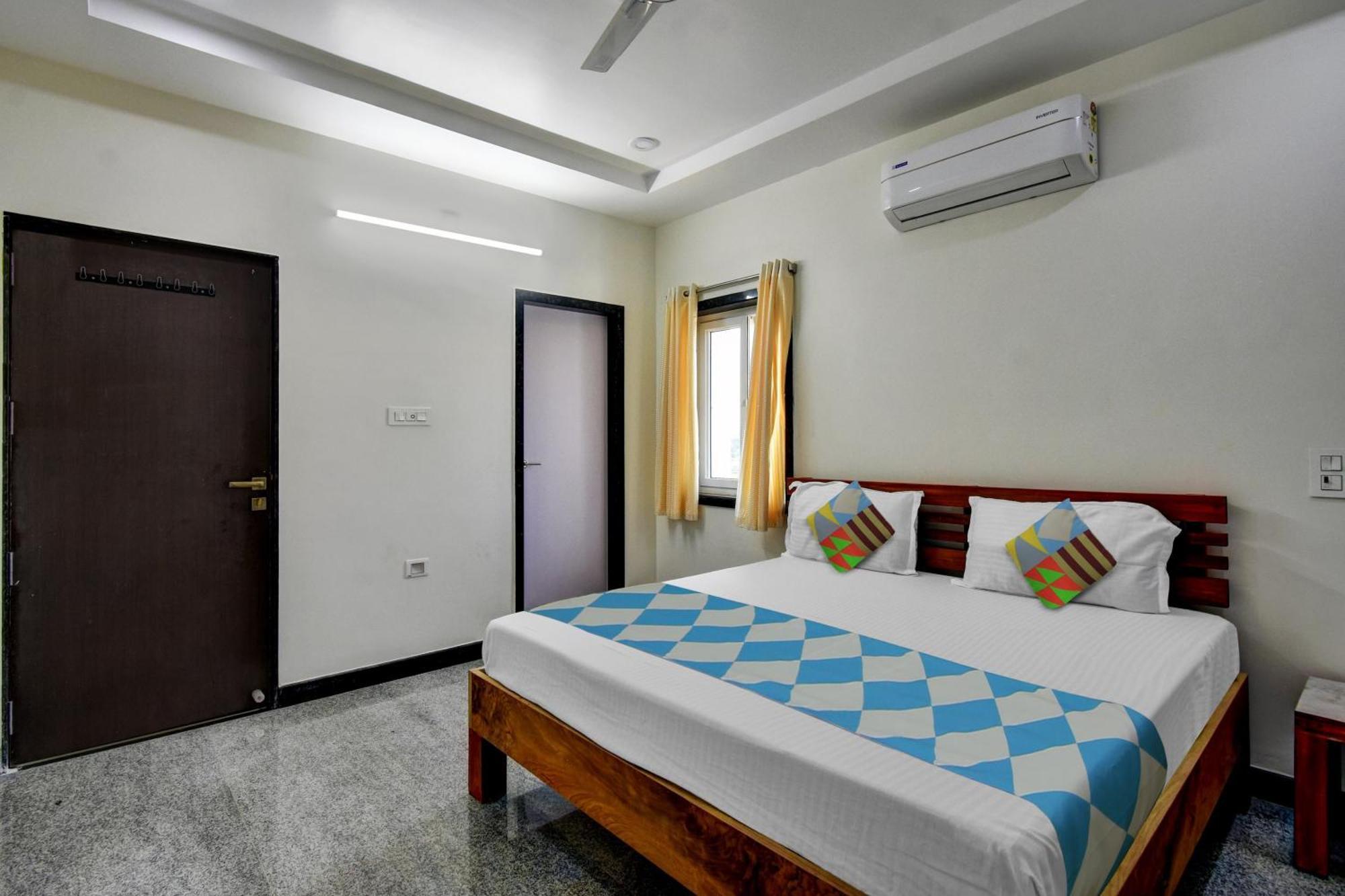 Oyo Home Msr Guest Inn Homestay Неллуру Экстерьер фото