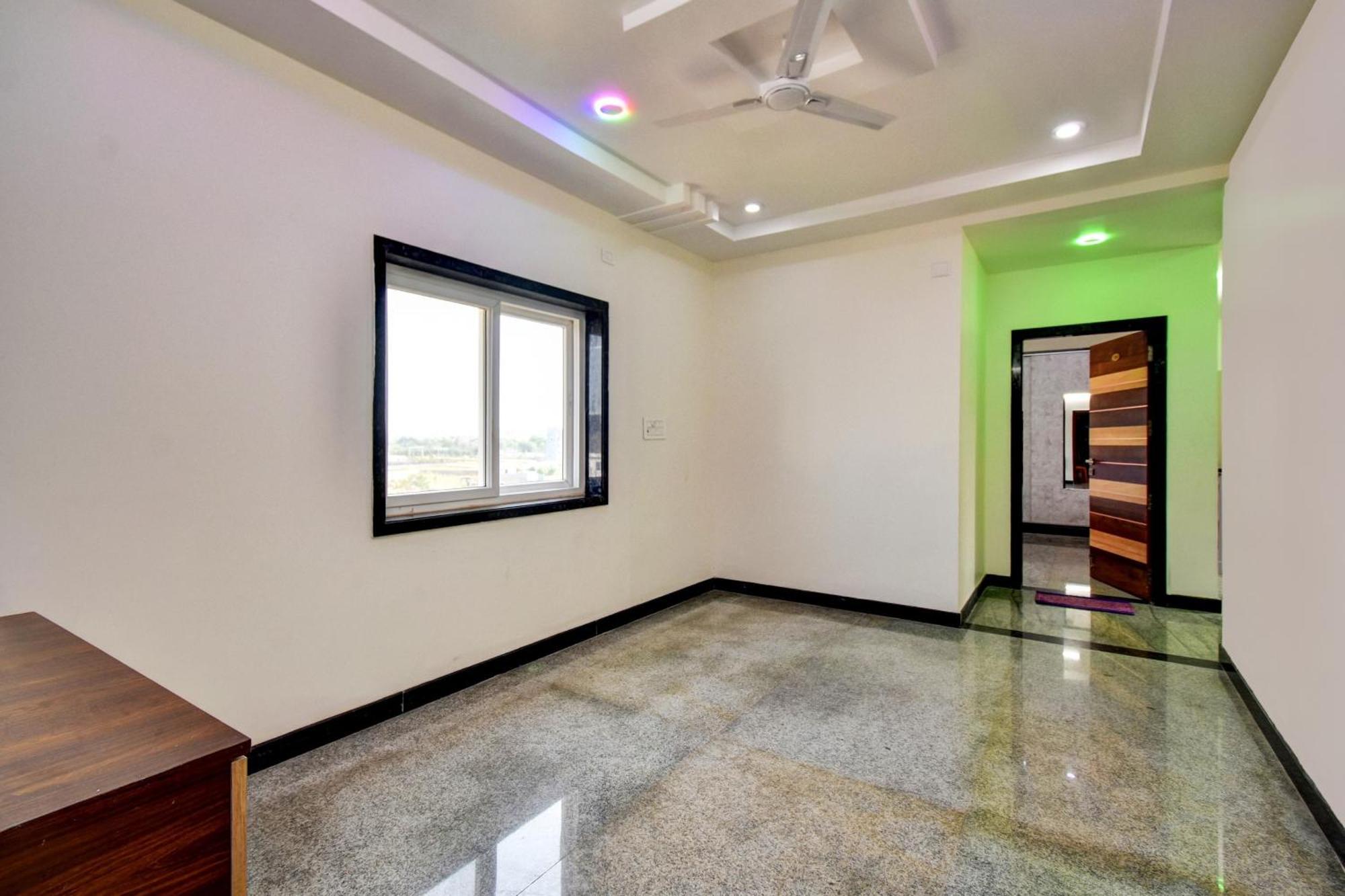 Oyo Home Msr Guest Inn Homestay Неллуру Экстерьер фото